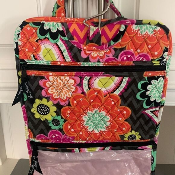 VERA BRADLEY Hangup Toiletries Bag - Picture 5 of 7